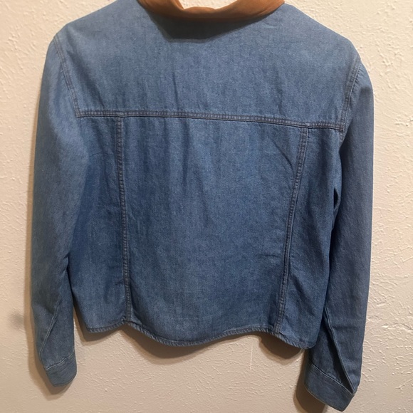 Capacity‎ - Picture 4 of 11